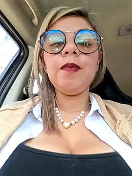 Snapshot of Cata_Office-12 chatting on 01-20-25, 05:06 Cata Office-12 online show from 01-20-25, 05:06