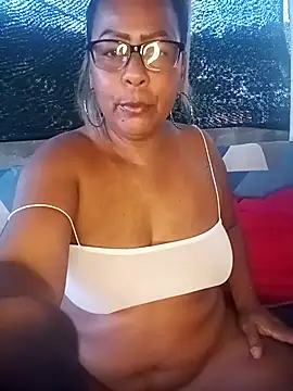 Afroditabichota online show from 10-17-25, 10:12