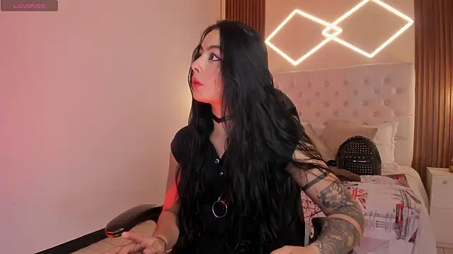 Snapshot of Samaanthaa_ chatting on 03-10-26, 12:32 Samaanthaa online show from 03-10-26, 12:32