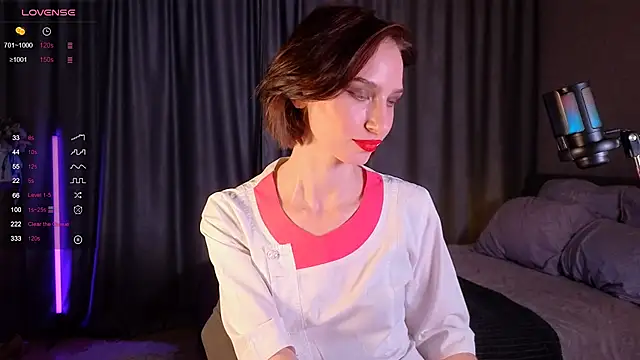 Snapshot of GeraTender1 chatting on 10-30-25, 05:24 GeraTender1 online show from 10-30-25, 05:24