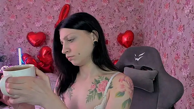 Lolly Haze online show from 02-11-26, 05:34