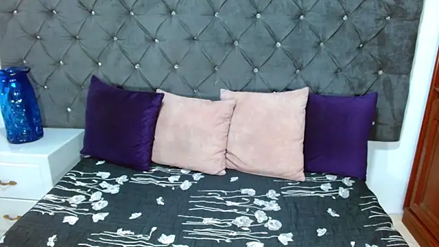 Snapshot of shannonvega1 chatting on 01-31-26, 08:18 shannonvega1 online show from 01-31-26, 08:18