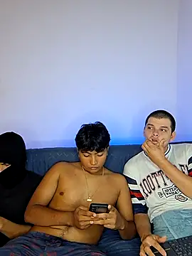  Ottis  online show from 11-29-25, 11:41