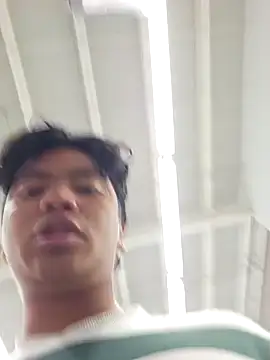 Snapshot of _Ottis_ chatting on 04-23-26, 01:46 Ottis online show from 04-23-26, 01:46