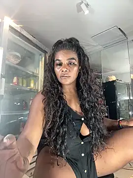 Snapshot of MAREIA_25 chatting on 03-19-25, 12:37 MAREIA 25 online show from 03-19-25, 12:37
