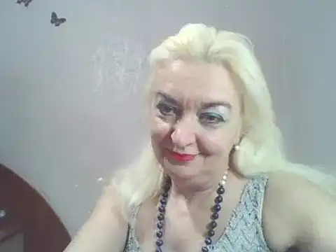 Snapshot of Meri798 chatting on 01-05-25, 11:44 Meri798 online show from 01-05-25, 11:44
