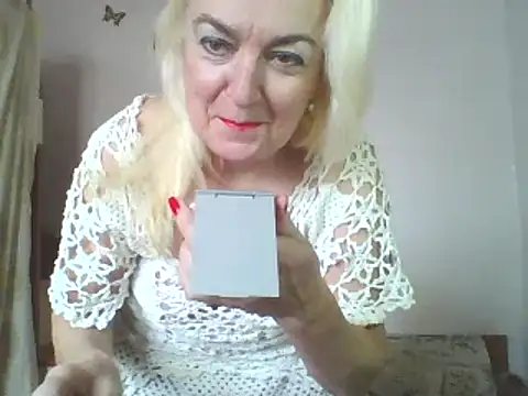 Snapshot of Meri798 chatting on 02-01-25, 10:05 Meri798 online show from 02-01-25, 10:05