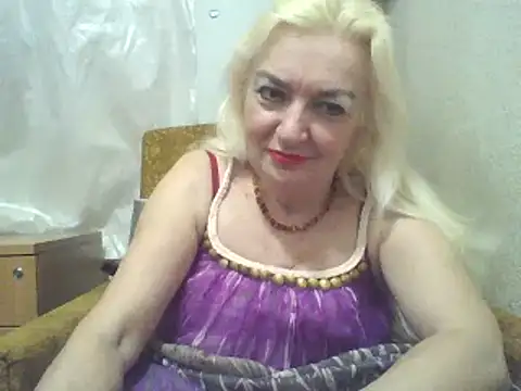 Snapshot of Meri798 chatting on 02-09-25, 10:00 Meri798 online show from 02-09-25, 10:00