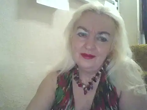 Snapshot of Meri798 chatting on 03-08-25, 01:17 Meri798 online show from 03-08-25, 01:17
