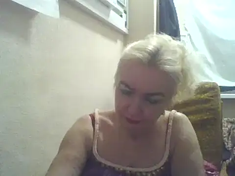 Snapshot of Meri798 chatting on 03-10-25, 10:45 Meri798 online show from 03-10-25, 10:45
