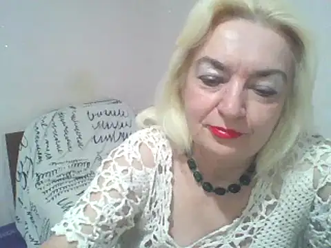 Snapshot of Meri798 chatting on 09-11-25, 08:20 Meri798 online show from 09-11-25, 08:20