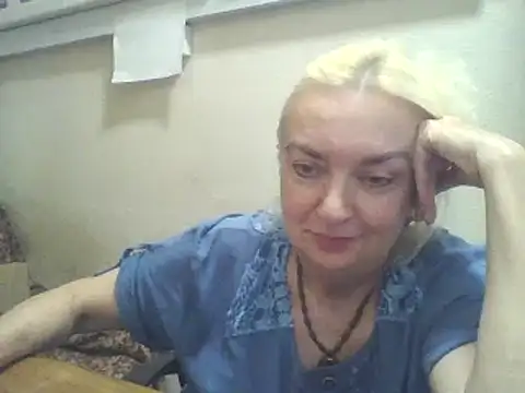 Snapshot of Meri798 chatting on 09-16-25, 06:42 Meri798 online show from 09-16-25, 06:42