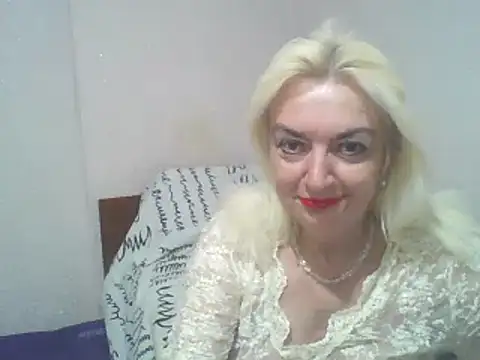 Snapshot of Meri798 chatting on 09-25-25, 02:37 Meri798 online show from 09-25-25, 02:37