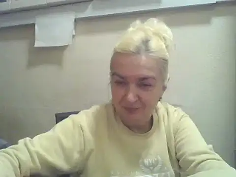 Snapshot of Meri798 chatting on 11-12-25, 07:24 Meri798 online show from 11-12-25, 07:24