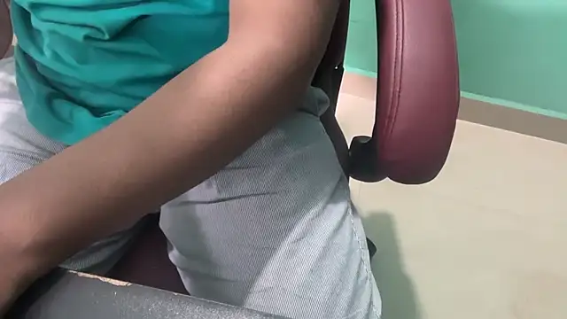 Snapshot of telugu_boy_ chatting on 12-10-24, 09:55 telugu boy online show from 12-10-24, 09:55