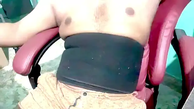 Snapshot of telugu_boy_ chatting on 03-21-25, 01:56 telugu boy online show from 03-21-25, 01:56