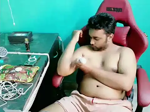 Snapshot of telugu_boy_ chatting on 10-08-25, 04:10 telugu boy online show from 10-08-25, 04:10