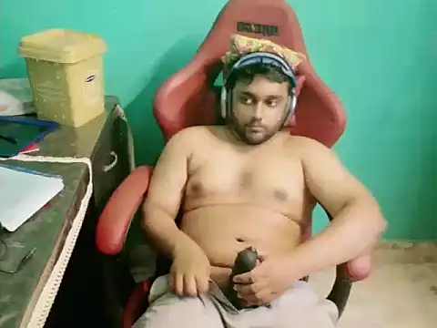 Snapshot of telugu_boy_ chatting on 10-26-25, 08:42 telugu boy online show from 10-26-25, 08:42