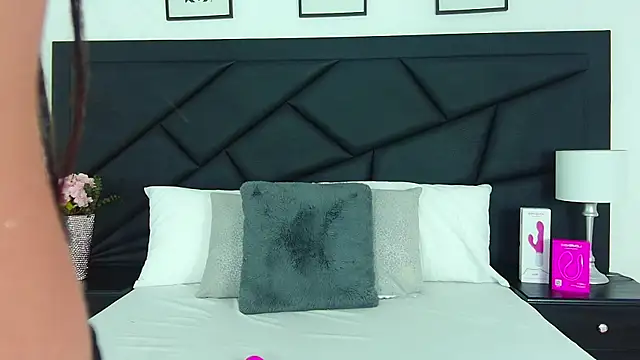 SophieCarther online show from 03-19-25, 04:45