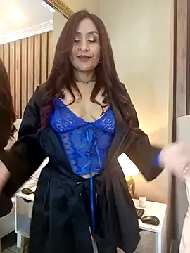 Snapshot of MonicaMoret chatting on 02-21-25, 03:21 MonicaMoret online show from 02-21-25, 03:21