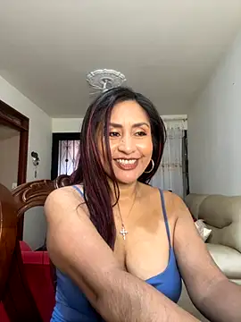 Snapshot of MonicaMoret chatting on 11-25-25, 12:16 MonicaMoret online show from 11-25-25, 12:16
