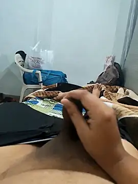 Snapshot of 143n143143 chatting on 12-13-25, 07:53 143n143143 online show from 12-13-25, 07:53