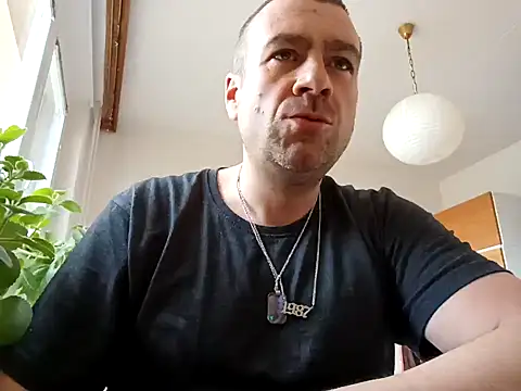 Snapshot of amok0 chatting on 03-12-25, 12:26 amok0 online show from 03-12-25, 12:26