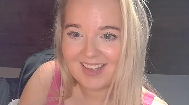 Snapshot of Jessica69G chatting on 01-23-25, 12:19 Jessica69G online show from 01-23-25, 12:19