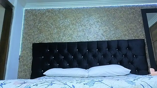 stella xue online show from 11-13-25, 09:47