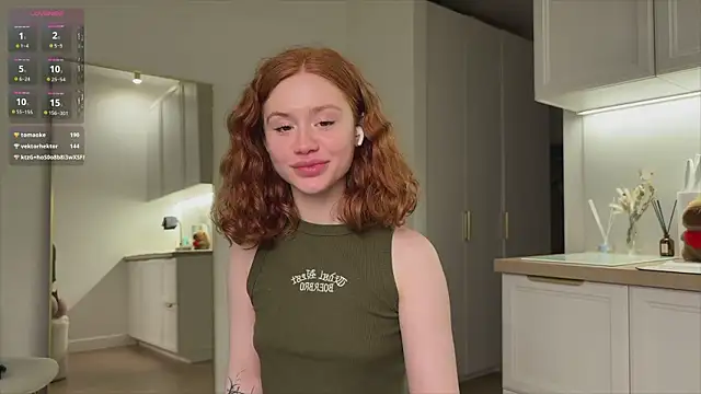 Snapshot of _milka_ chatting on 03-19-25, 01:21 milka online show from 03-19-25, 01:21