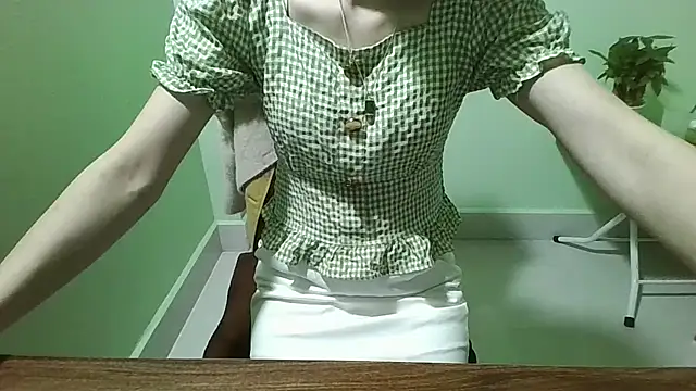 Snapshot of Luxcute286 chatting on 03-22-25, 12:57 Luxcute286 online show from 03-22-25, 12:57