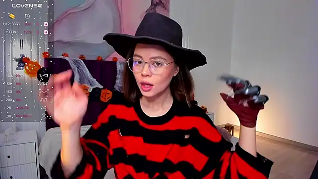 Kelly Cuutie online show from 10-25-25, 12:51