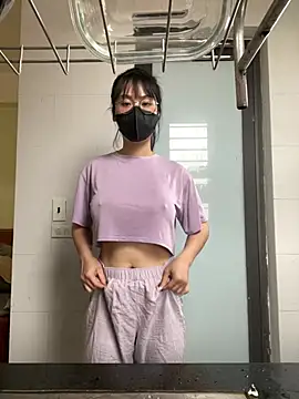 Baby Claraa online show from 12-26-24, 09:11