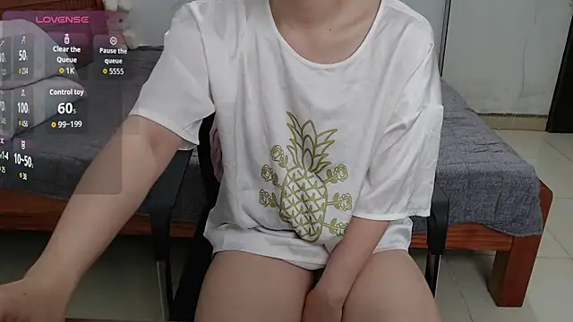 Baby Claraa online show from 03-22-26, 05:11