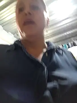 Snapshot of Fulopp15 chatting on 02-10-25, 02:59 Fulopp15 online show from 02-10-25, 02:59