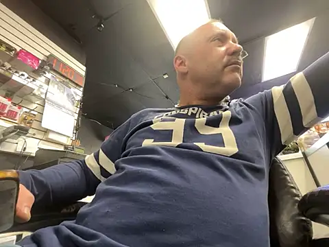 Snapshot of RawRyder8 chatting on 12-24-24, 07:22 RawRyder8 online show from 12-24-24, 07:22