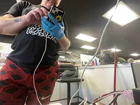 Snapshot of RawRyder8 chatting on 10-19-25, 08:09 RawRyder8 online show from 10-19-25, 08:09