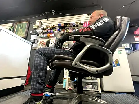 Snapshot of RawRyder8 chatting on 11-06-25, 09:48 RawRyder8 online show from 11-06-25, 09:48