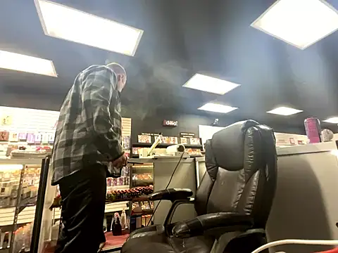 Snapshot of RawRyder8 chatting on 11-12-25, 04:35 RawRyder8 online show from 11-12-25, 04:35