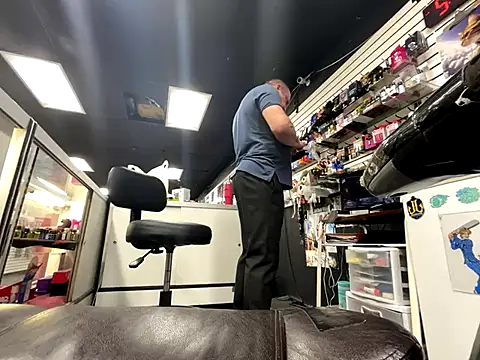 Snapshot of RawRyder8 chatting on 11-19-25, 01:16 RawRyder8 online show from 11-19-25, 01:16