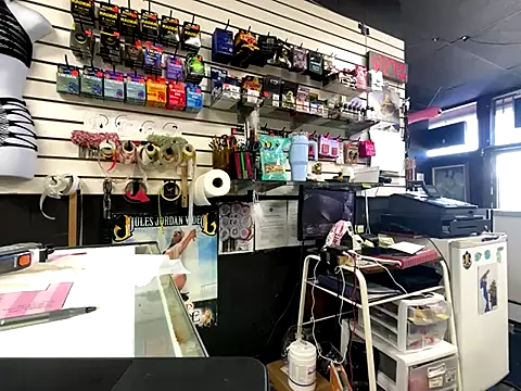 Snapshot of RawRyder8 chatting on 11-21-25, 08:29 RawRyder8 online show from 11-21-25, 08:29