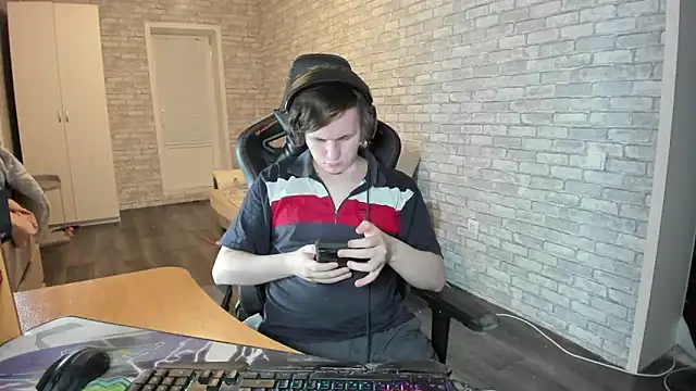 iliaskrislove online show from 03-19-25, 08:11