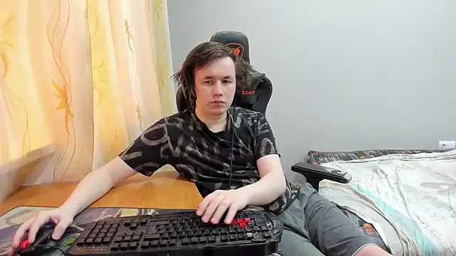 iliaskrislove online show from 04-18-26, 03:10