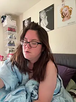 FreakNastyLacie online show from 04-27-26, 12:25