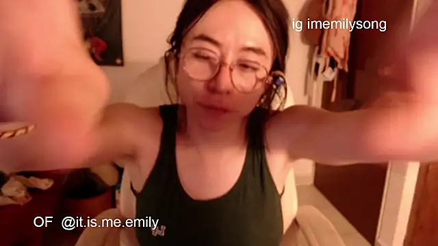 Snapshot of emily_pearl_ chatting on 03-02-26, 11:11 emily pearl online show from 03-02-26, 11:11