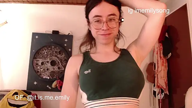 Snapshot of emily_pearl_ chatting on 03-03-26, 04:13 emily pearl online show from 03-03-26, 04:13