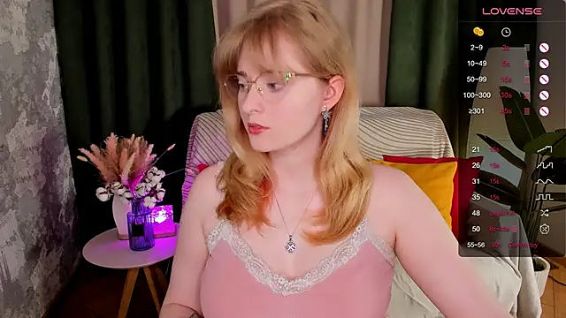 Snapshot of Aemilia_ chatting on 05-12-26, 07:16 Aemilia online show from 05-12-26, 07:16