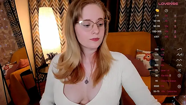 Snapshot of Aemilia_ chatting on 05-18-26, 08:31 Aemilia online show from 05-18-26, 08:31