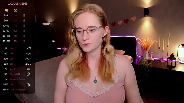 Snapshot of Aemilia_ chatting on 06-13-26, 08:45 Aemilia online show from 06-13-26, 08:45