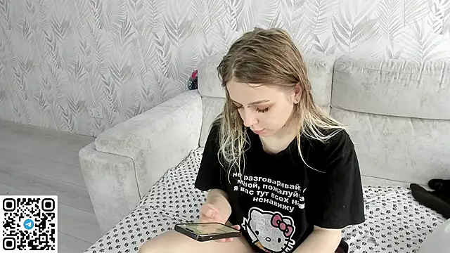 Alice Halle online show from 05-21-26, 07:48